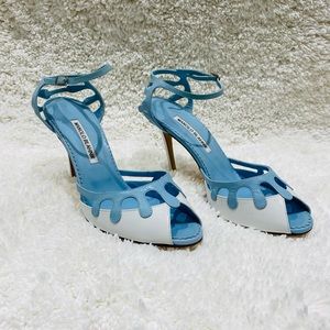 Manola Blahnik blue & white leather never been worn heels.
